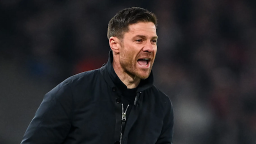 Xabi Alonso xuất chúng từ trên sân đến băng ghế chỉ đạo - Ảnh 1